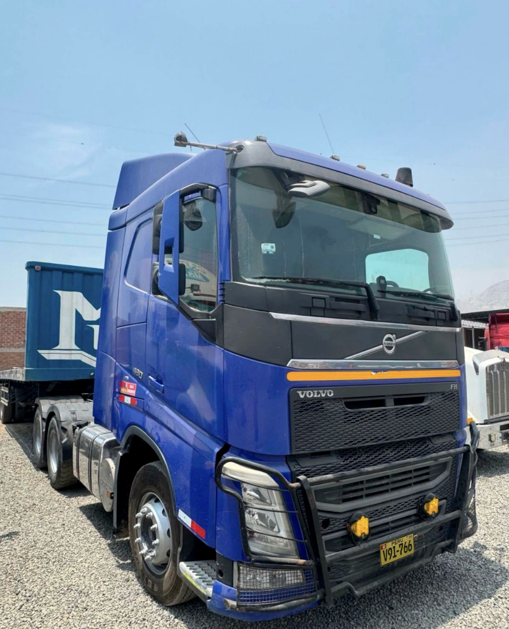 Remolcador Fh 480 año 2017 Precio S/. 175,000.00 Soles