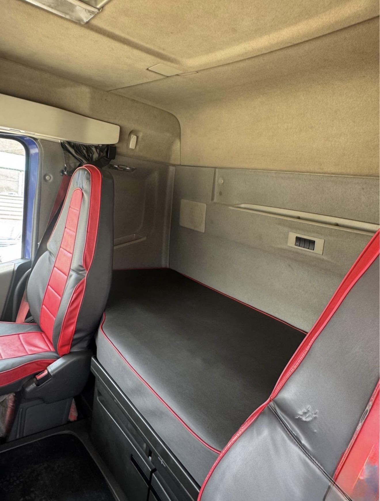 Remolcador Fh 480 año 2017 Precio S/. 175,000.00 Soles - Imagen 7